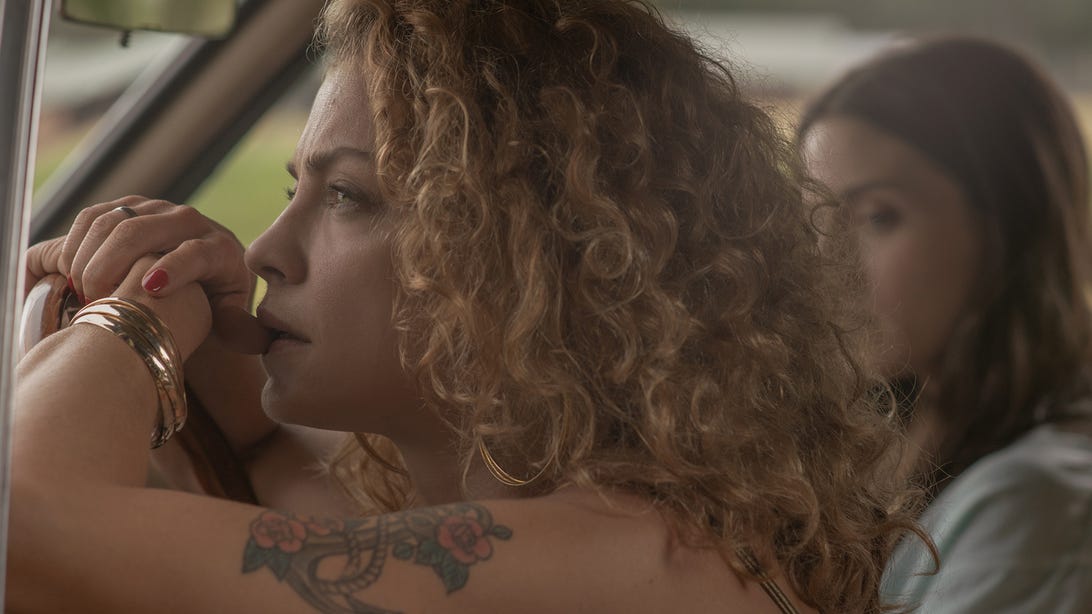 Dolores Fonzi and María Valverde, Fever Dream