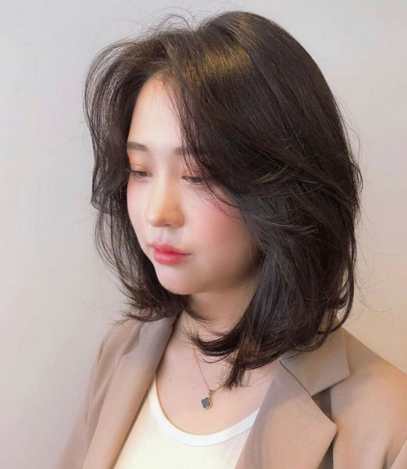 Beautiful Short Hair with Two Bangs