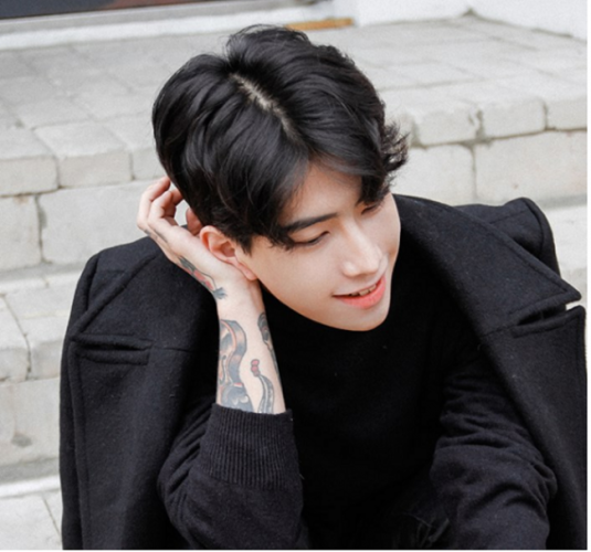 Tóc ngắn nam xếp lớp năng động