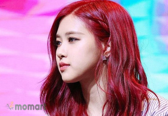 Tự tin thể hiện cá tính với màu tóc rượu vang ấn tượng