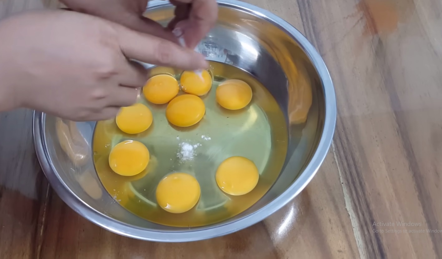 Cách là m bánh flan ÄÆ¡n giản tại nhà thÆ¡m má»m, không bá» tanh, rá» - 6